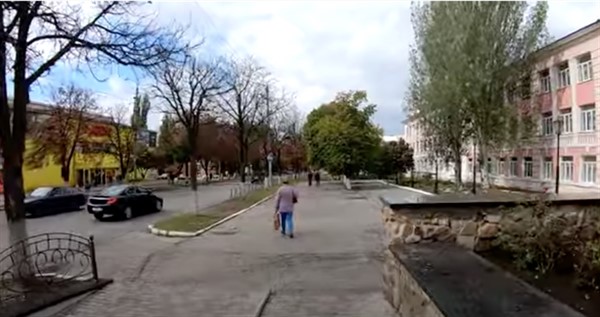 Прогулки по Горловке: местный житель гулял по городу с камерой. Посмотрите, что у него получилось 