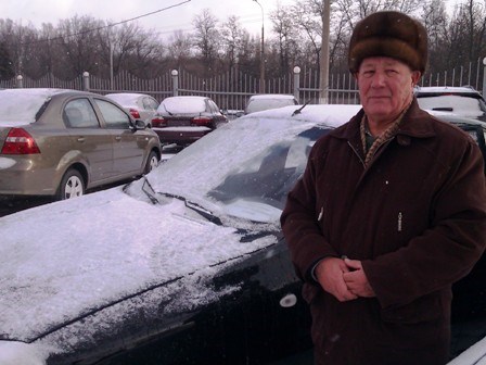  Дождался: горловчанину, более 40 лет проработавшему на уже закрытой шахте Кондратьевка, вручили ключи от нового автомобиля