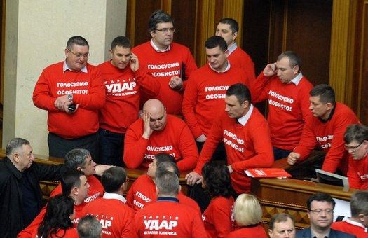  Хто такі «УДАРівці»: кто сидять за широкою спиною Віталія Кличка в парламенті 