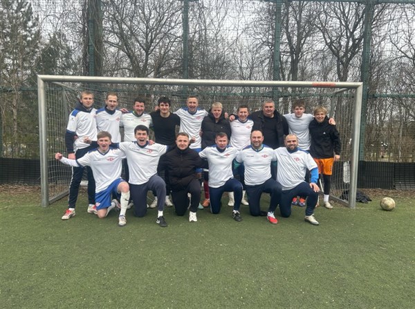 “АРЗ Горловка” стал зимним чемпионом по футболу, обыграв ФК “Гвардейка” из Макеевки со счетом 6:0 