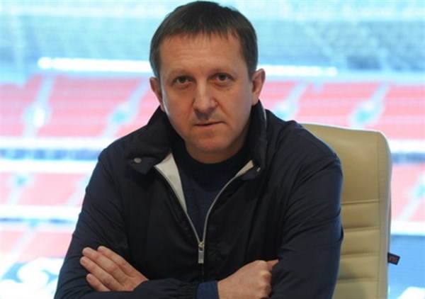 Экс-капитан сборной Украины родом из Горловки Игорь Петров назначен президентом “ДНРовского” ФК” Шахтер”. Клуб играет во Второй лиге российского футбола