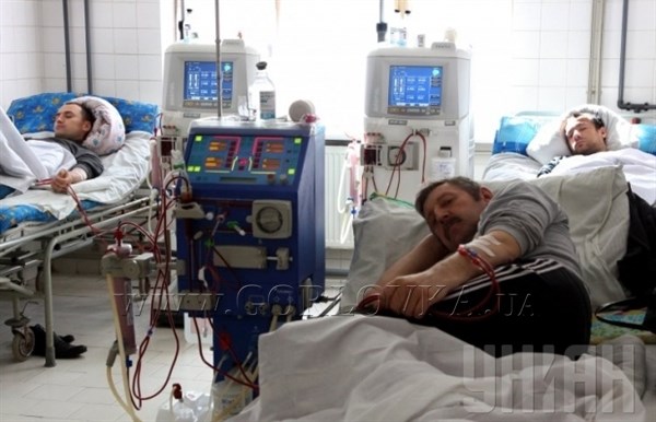 В Горловке критическая ситуация с гемодиализом, без которого больные могут умереть через 2 недели