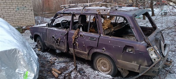 Горловка под обстрелом: ТЦ «Галактика», худмузей, дома и авто в жилмассве Строителей. Десять раненых, одна женщина погибла 