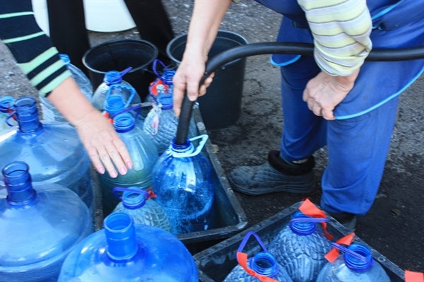 В Горловке с 31 марта будут развозить воду по районам