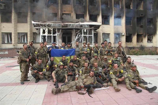Как освобождали Дзержинск: шахтерский город брала штурмовая бригада украинских спецназовцев (ФОТОРЕПОРТАЖ)
