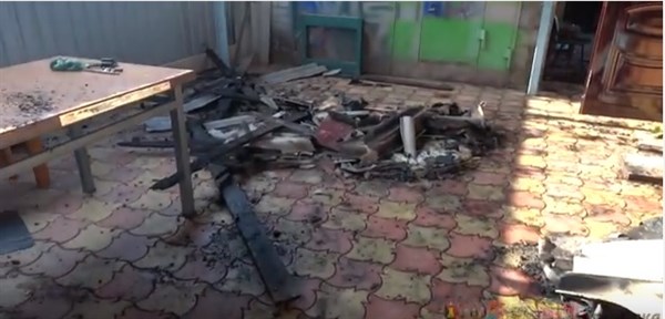 Горловский поселок Стальсбыт – после обстрела: жители показали свои разрушенные дома (ВИДЕО)
