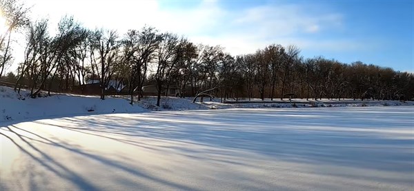 Короленковские пруды зимой. Место в Горловке, где можно покататься на коньках или поиграть в хоккей