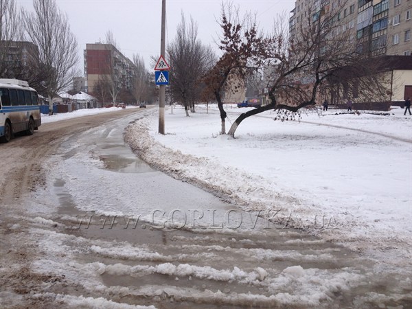 Без воды "стоят" Строитель, Комсомолец, Курганка и Глубокая: мороз опять "расколол" водовод 