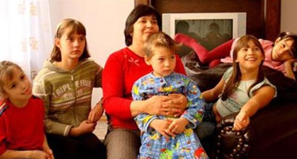 Команда детского дома семейного типа Мирошниченко победила на соревнованиях в Донецке
