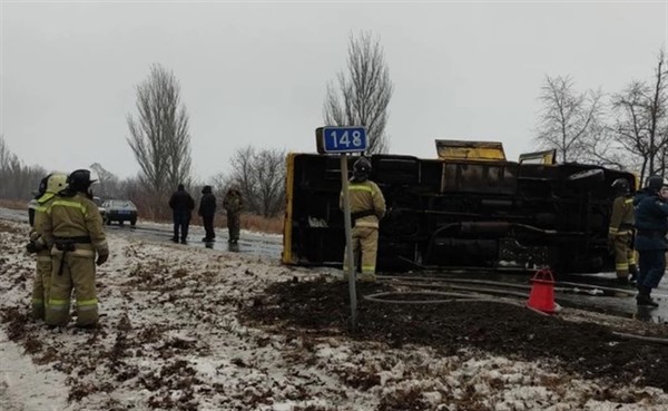 Авария под Донецком: стали известны детали, как перевернулся автобус с пассажирами