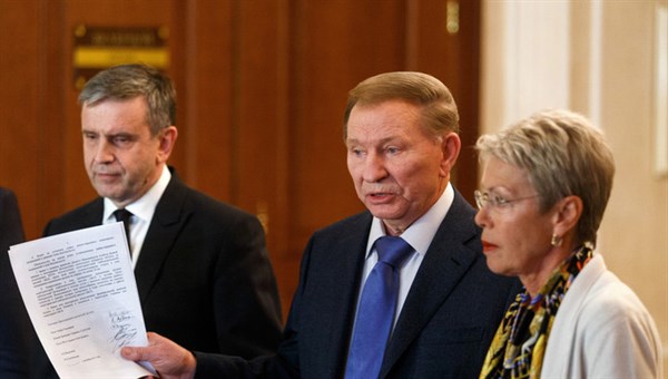 "ДНР" и "ЛНР" на переговорах в Минске будут требовать прекращения АТО, автономию, выборы и пенсии