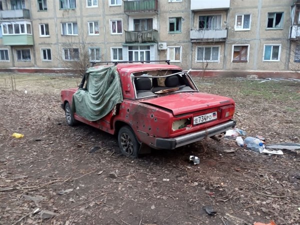 Утром в Горловке зафиксировано попадание в жилмассиве "Комсомолец". Перебита линия энергоснабжения