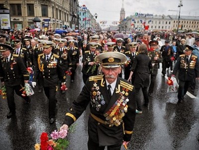 Горловские регионалы считают, что в городе на 9 мая необходимо провести праздничный парад и приглашают на него всех желающих
