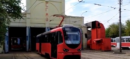 В оккупированном Донецке заявили о производстве трамваев. Вот первый (ВИДЕО)