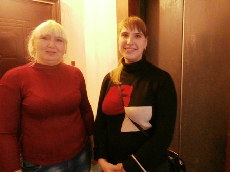 Азарова приглашают «обкатать» подаренный лифт: не дожидаясь главной инспекции, жильцам разрешили им пользоваться
