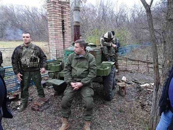 Тайный визит в Горловку «главы ДНР»: Захарченко с местным населением не встречался, только с боевиками (ВИДЕО, ФОТО)