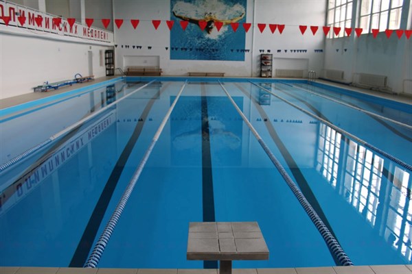 В Горловке возобновил работу бассейн - набирают группы детей и взрослых