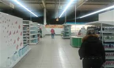 "Предмогильный холод и тишина": так выглядит супермаркет "Амстор" в Горловке, открытый при "ДНР"