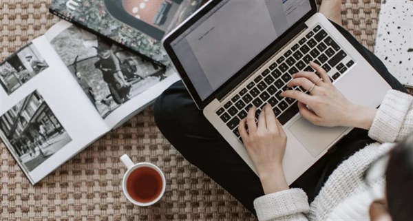 Есе на замовлення: коли варто скористатися послугою та як обрати виконавця