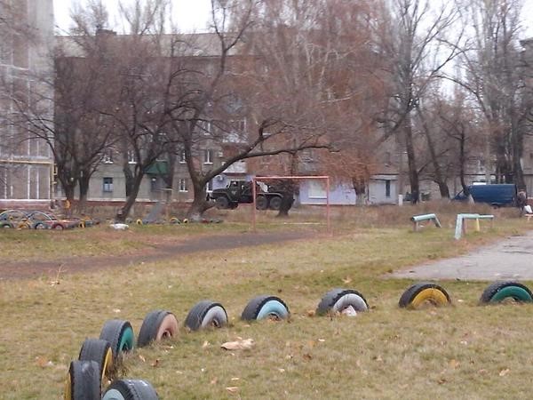 Пятый квартал Горловки: житель проехал по дворам на велосипеде и сделал обзор дворов
