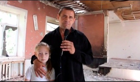 «Я вас прошу. Я вас пока прошу»: координатор от ДНР в Горловке призывает украинскую армию не приходить в «мой город» (ВИДЕО)