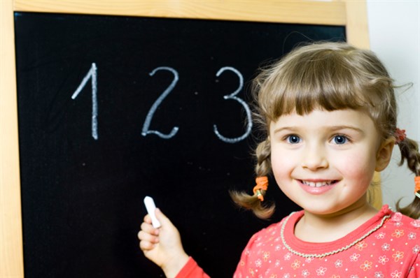 Цифра дня: в Горловке более двух тысяч детей станут «первоклашками»