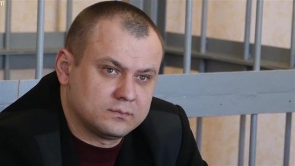 Сын экс-начальника милиции Горловки Павла Панасюка сбежал от наказания. Он сбил насмерть семью горловчан