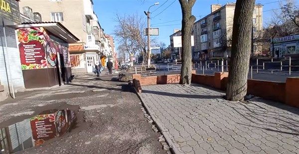 Прогулка по улице Гагарина в Горловке: оцениваем внешний вид города по одной улице (ВИДЕО)