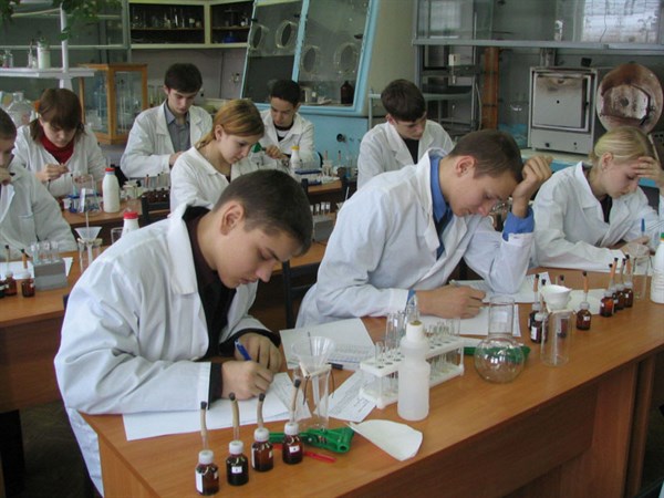 В Горловке пройдет олимпиада по химии под девизом "Мои знания – Стиролу». Победителей возьмут на заметку и обещают трудоустроить 