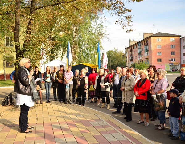 На Кужель посмотреть: VIP-агитаторшу от оппозиции в Горловке слушали милиционеры и бабушки 