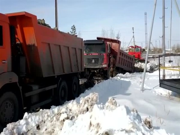 Горловские спасатели готовы на КАМАЗе повышенной проходимости  вытаскивать застрявшие машины 