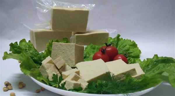 Сыр без молока: что это такое и из чего его делают
