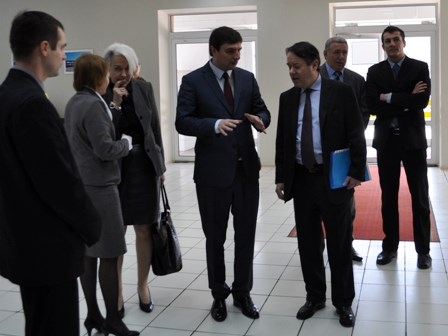 Визит посла Франции в Украине в Горловку: встреча со студентами иняза и посещение админцентра