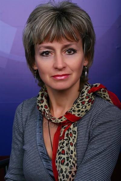 Директор горловского «6-го канала» коммунистка Юлия Гур набирает в Константиновке уже больше 5 тысяч голосов