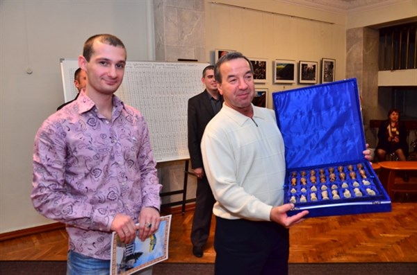 Чемпион мира по шахматам среди энергетиков стал победителем турнира памяти горловских шахматистов (ФОТО)