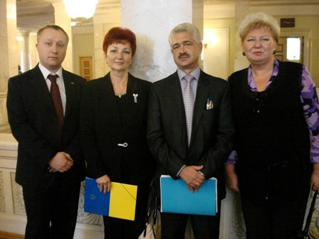 Учителя из Горловки приняли участие в парламентских слушаниях 