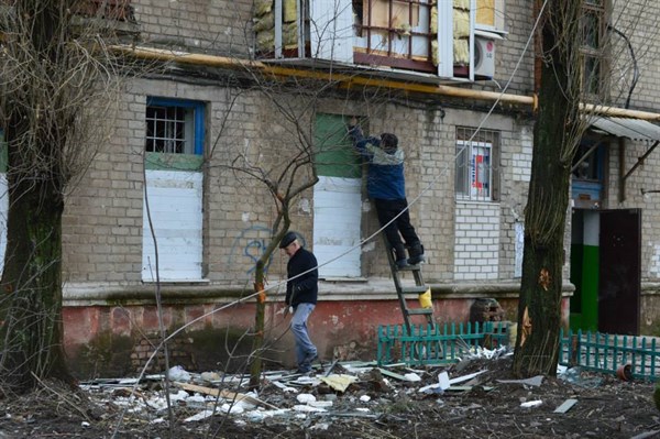 По итогам обстрелов Горловки в пятницу погибло пять мирных жителей, обесточены фильтровальные станции и повсеместно нет воды