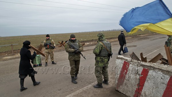 Поездка Донецк-Артемовск: "Украина придумала пропуска и сделала нас врагами и ДНР придумала пропуска и сделала свою "порнографию"