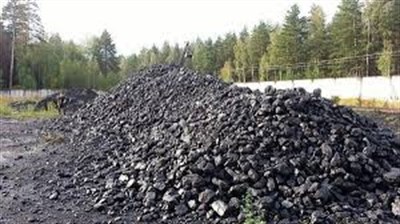 В горловском поселке Озеряновка нескольким жителям выдали уголь 