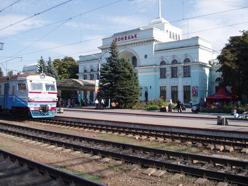 В Донецкой области временно закрыто 11 вокзалов в связи с боевыми действиями. Ближайшая к Горловке станция - Константиновка