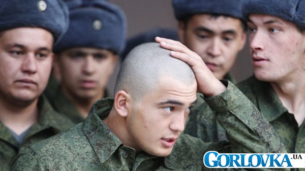 «Закосить от армии не получится!»: 18-летних новобранцев Горловки ожидает осенний призыв или уголовная ответственность