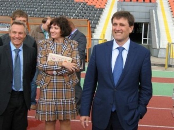 Губернатор области Андрей Шишацкий намекнул, что есть шансы возродить стадион "Шахтер" в Горловке 